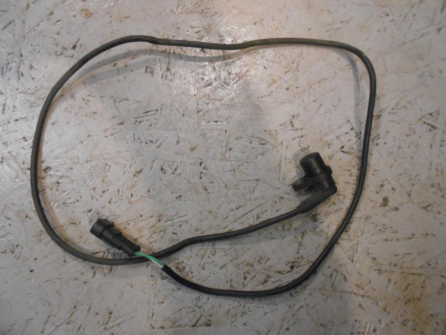 Baksidan på Hastighetsgivare från en Ducati 848 -2013 motorcykel.