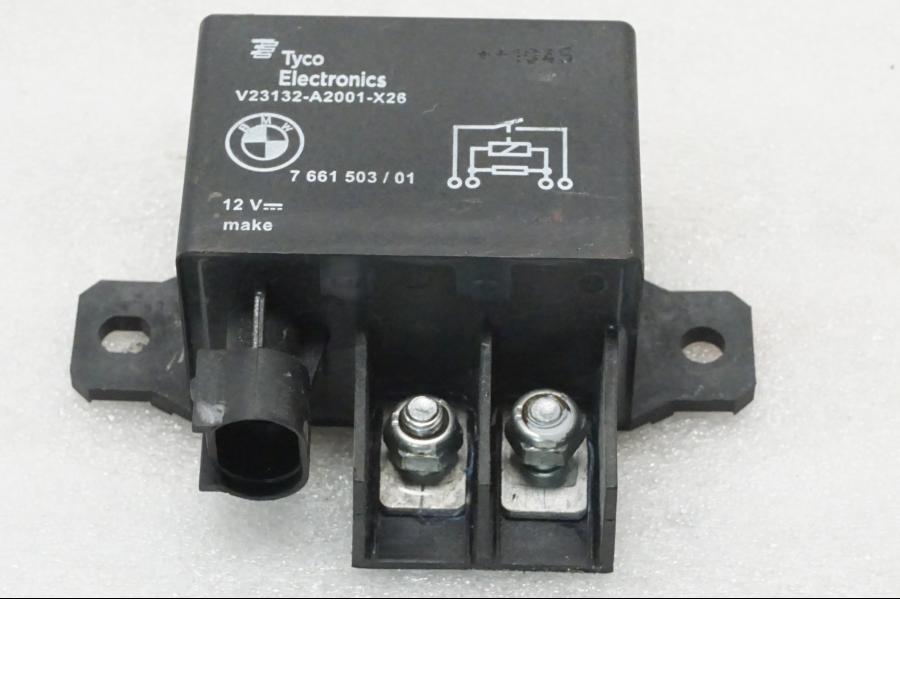 Framsidan på Startrelä från en BMW F 800 R -2011 motorcykel.