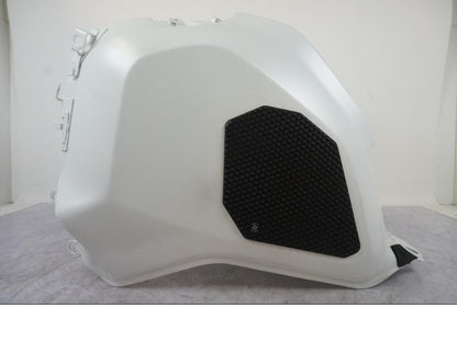 Extrabild2 på Bensintank från en Ducati Desert X -2023 motorcykel.