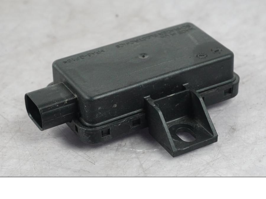 Höger sida på RDC Styrenhet från en BMW K 1600 GTL -2015 motorcykel.