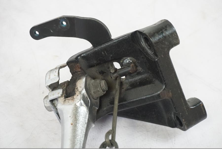 Extrabild2 på Sidostöd från en Yamaha XVS 1100 -2000 motorcykel.