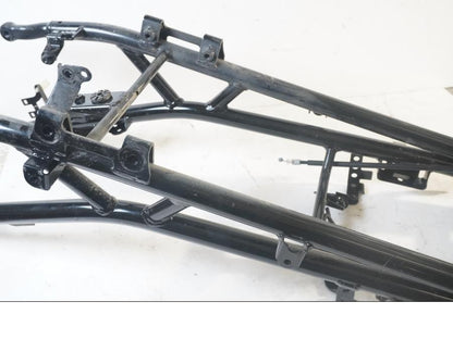 Höger sida på Bakram från en Honda CB 500 F -2013 motorcykel.