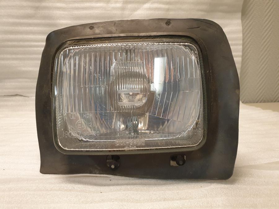 Framsidan på Strålkastare från en Suzuki GSX 750 -1984 motorcykel.