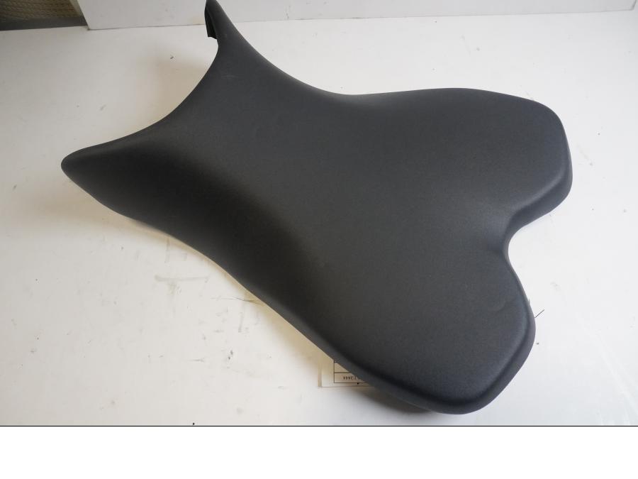 Baksidan på Sadel från en Yamaha YZF 1000 R1 -2010 motorcykel.