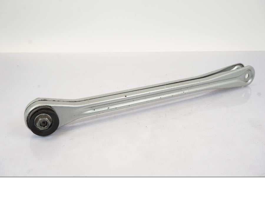 Framsidan på Svinglänkage från en BMW R 1150 RS -2003 motorcykel.