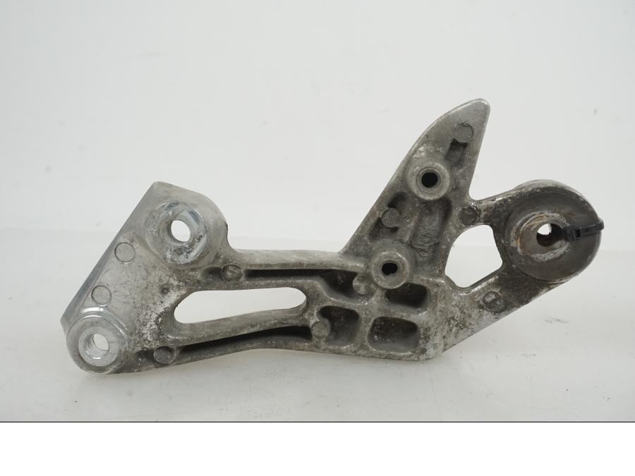 Snett nerifrån på Fotpinne från en Yamaha XJ 900 S -1997 motorcykel.