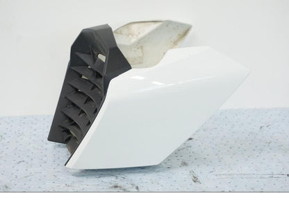 Baksidan på Magkåpa från en KTM 690 Duke -2008 motorcykel.