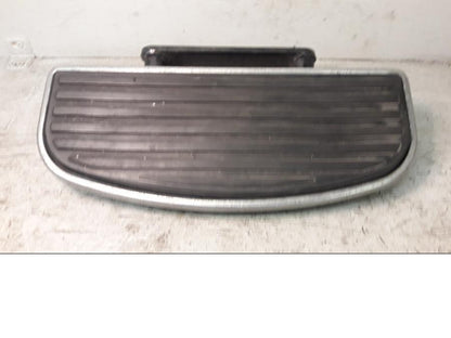 Framsidan på Fotplatta från en Kawasaki VN 1500 -1997 motorcykel.