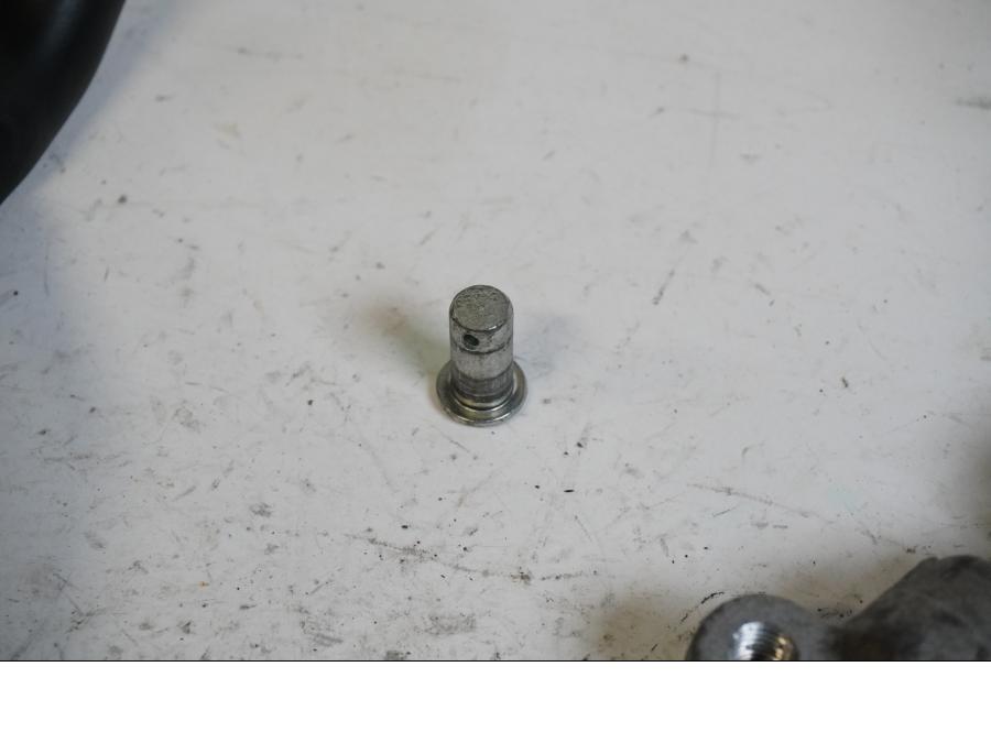 Höger sida på Bromshuvudcylinder från en Kawasaki Versys 1000 -2012 motorcykel.