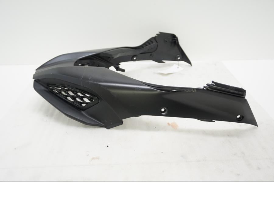 Höger sida på Framskärm från en Ducati Multistrada 1158 V4 -2021 motorcykel.