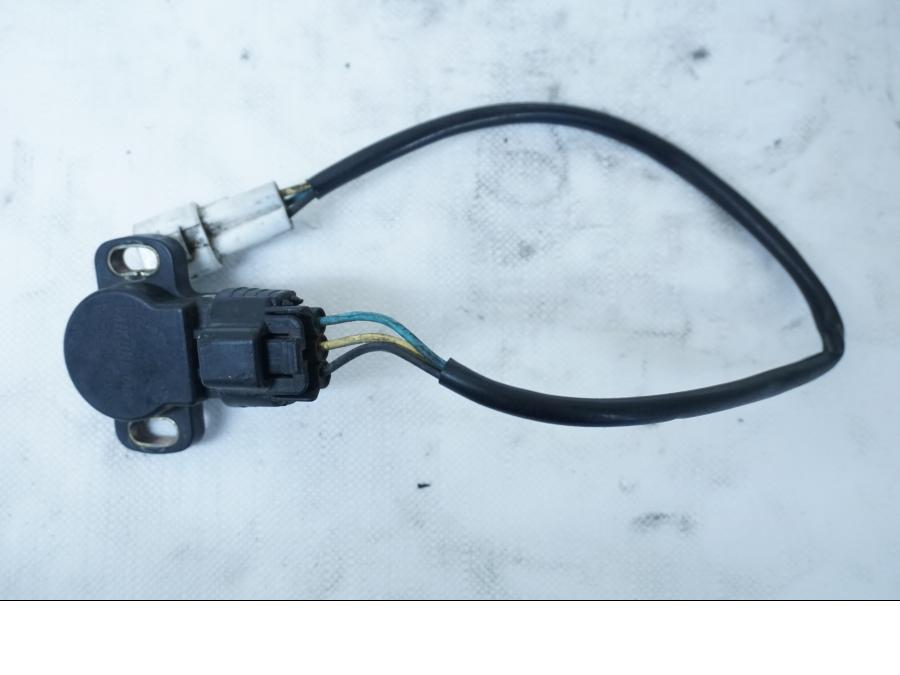 Framsidan på TPS från en Yamaha YZF 1000 R -1997 motorcykel.