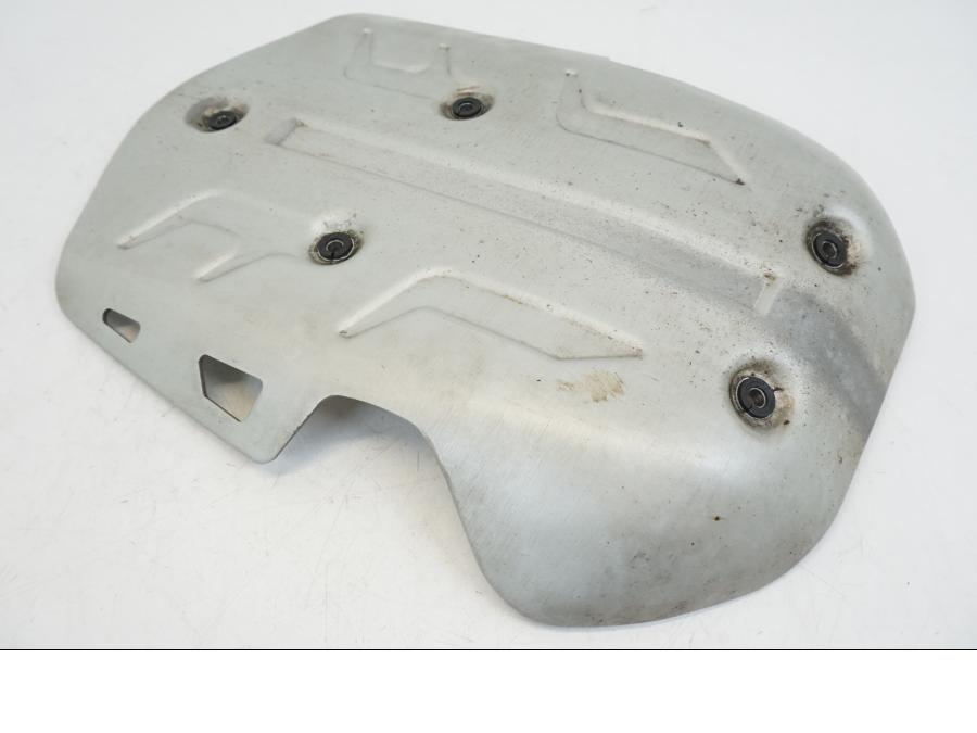 Snett nerifrån på Hasplåt från en BMW R 1250 GS -2019 motorcykel.