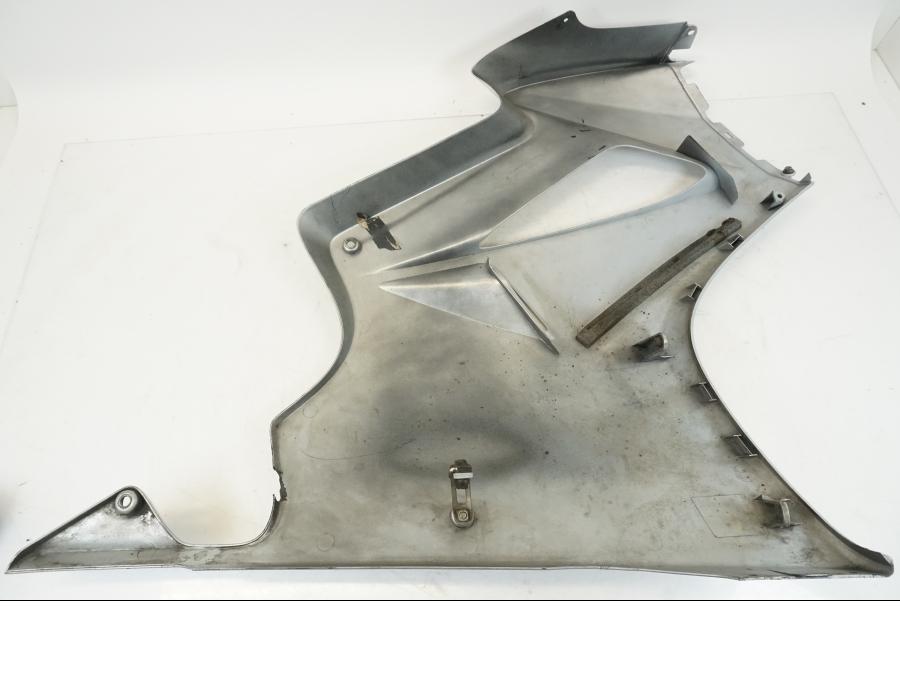 Extrabild5 på Sidkåpa från en Honda VFR 800 -2003 motorcykel.