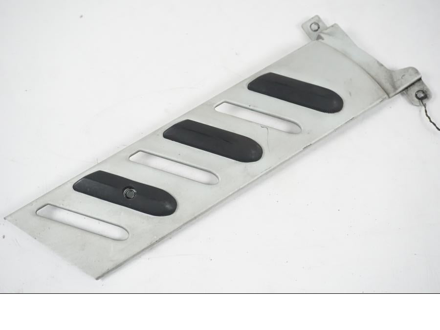 Framsidan på Ramskydd från en BMW F 650 CS -2002 motorcykel.