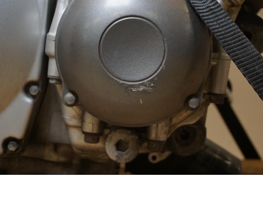 Baksidan på Motor från en Yamaha XJ 900 S -1997 motorcykel.