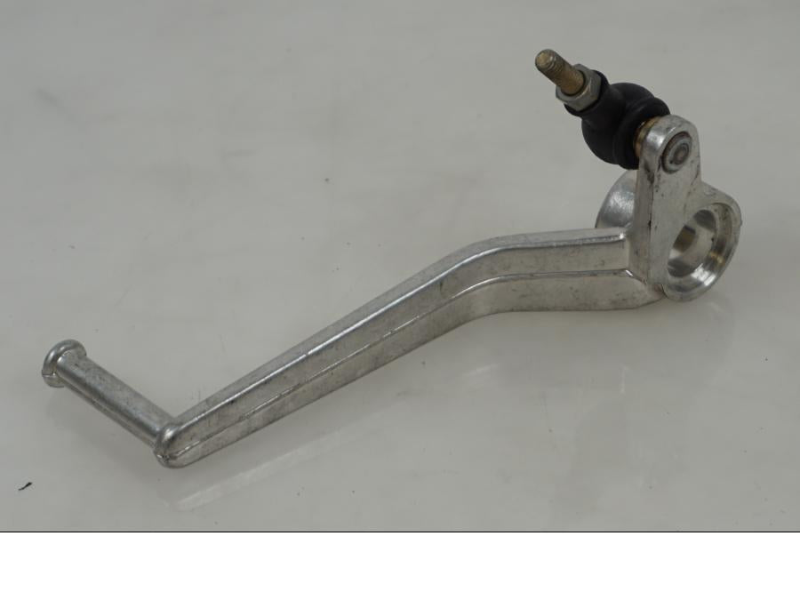 Framsidan på Bromspedal från en Kawasaki ZX-6R -2001 motorcykel.