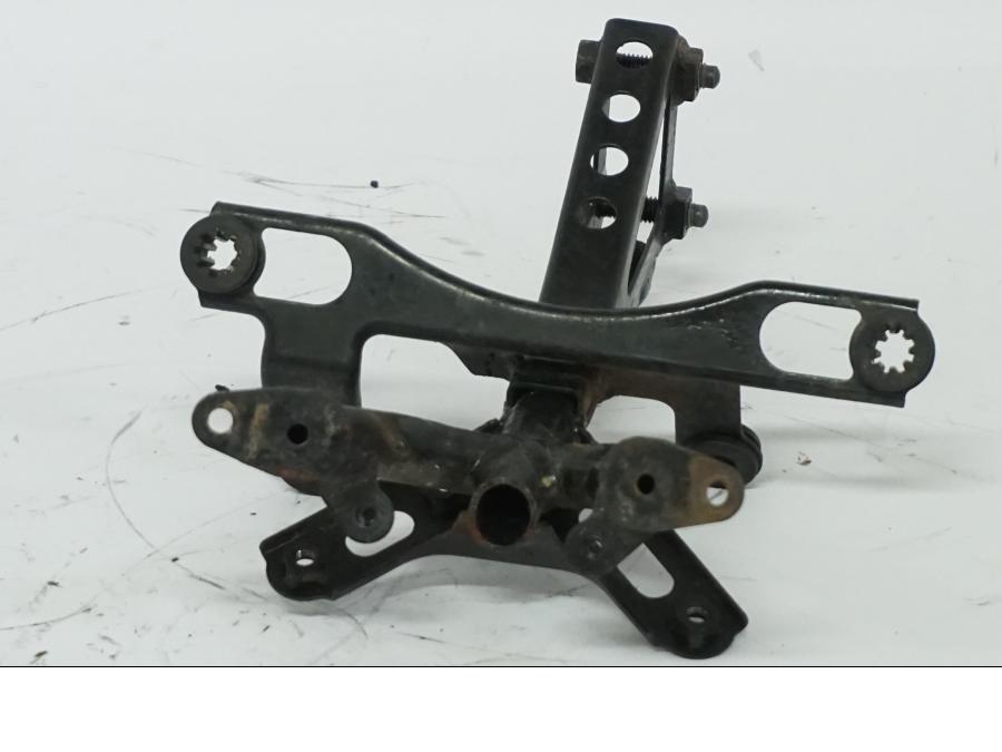 Snett uppifrån på Kåpstag från en Honda CBR 900 RR -2002 motorcykel.