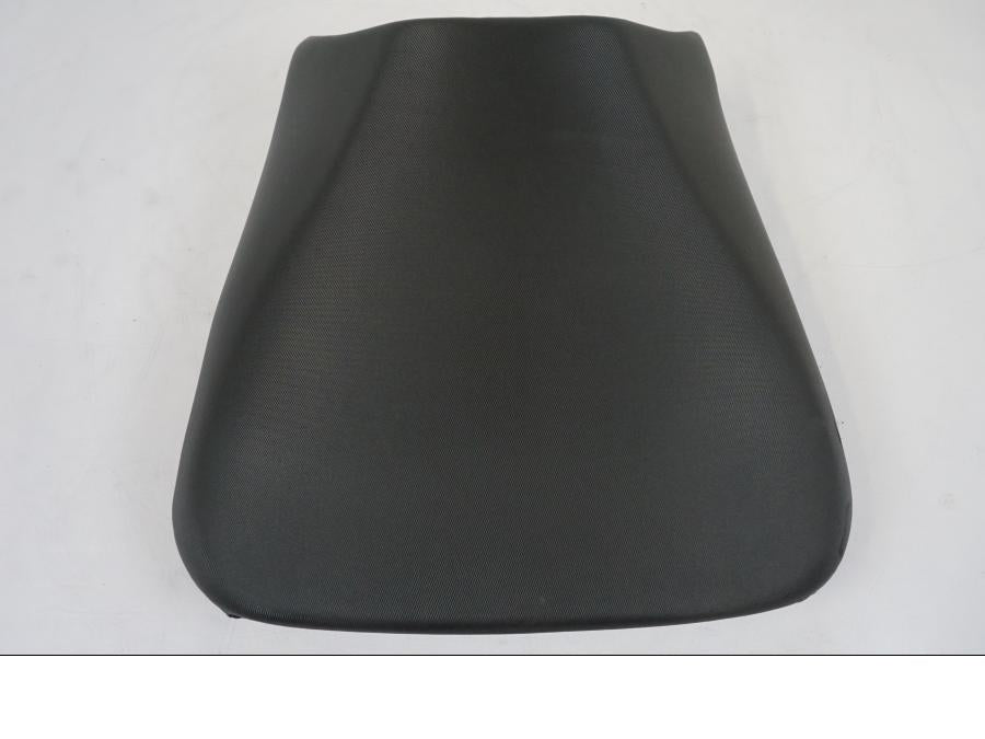 Vänster sida på Sadel från en Aprilia RS 125 -2000 motorcykel.