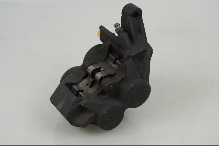 Baksidan på Bromsok från en Yamaha YZF R6 -2003 motorcykel.