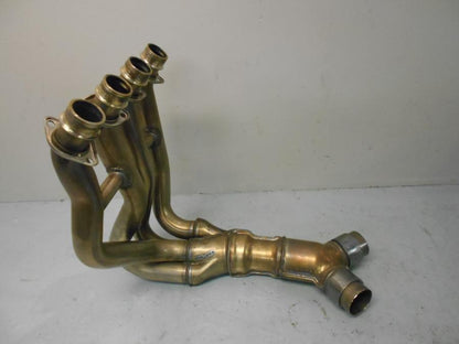 Framsidan på Grenrör från en Kawasaki ZZ-R 1400 -2015 motorcykel.