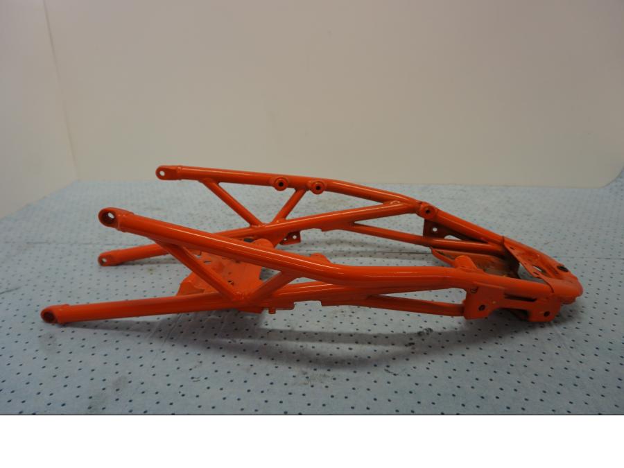 Framsidan på Bakram från en KTM 125 Duke -2017 motorcykel.