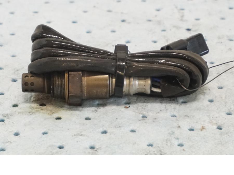 Framsidan på Lambdasond från en Kawasaki Z 900 -2019 motorcykel.