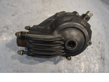 Framsidan på Slutväxel från en Yamaha XT 1200 Z -2011 motorcykel.