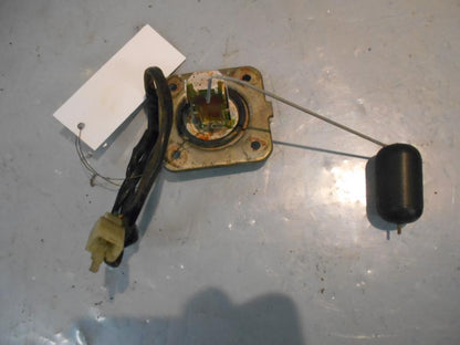 Framsidan på Bensintankgivare från en Honda CX 500 -1982 motorcykel.