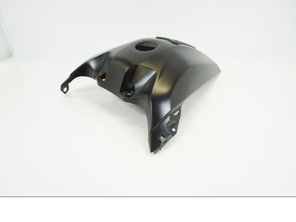 Baksidan på Bensintankskåpa från en Yamaha Tenere 700 -2020 motorcykel.