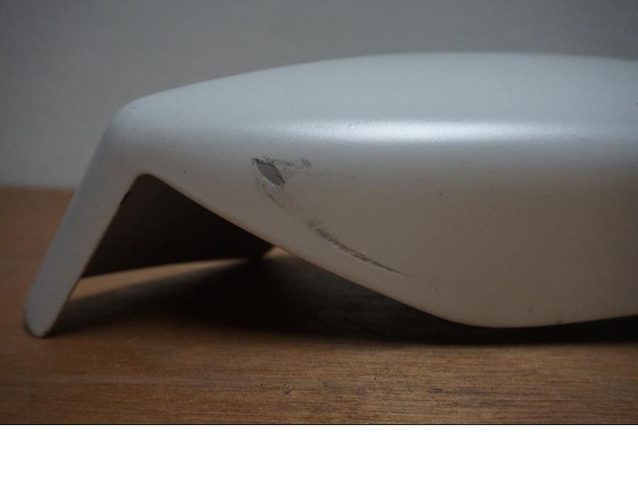 Framsidan på Sidopanel från en Suzuki M 1800 -2007 motorcykel.