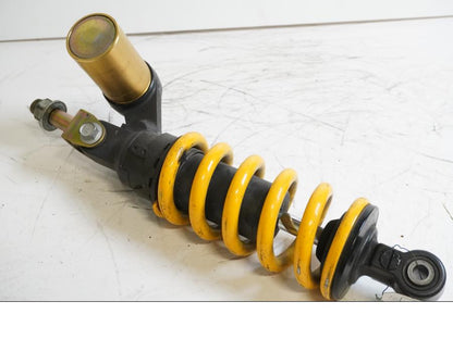 Framsidan på Stötdämpare från en Honda CBR 900 RR -2002 motorcykel.