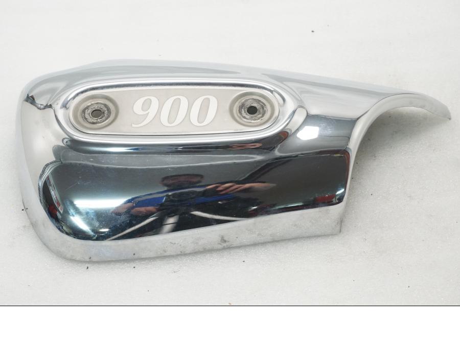 Framsidan på Luftburksdekor från en Triumph Legend TT -2000 motorcykel.