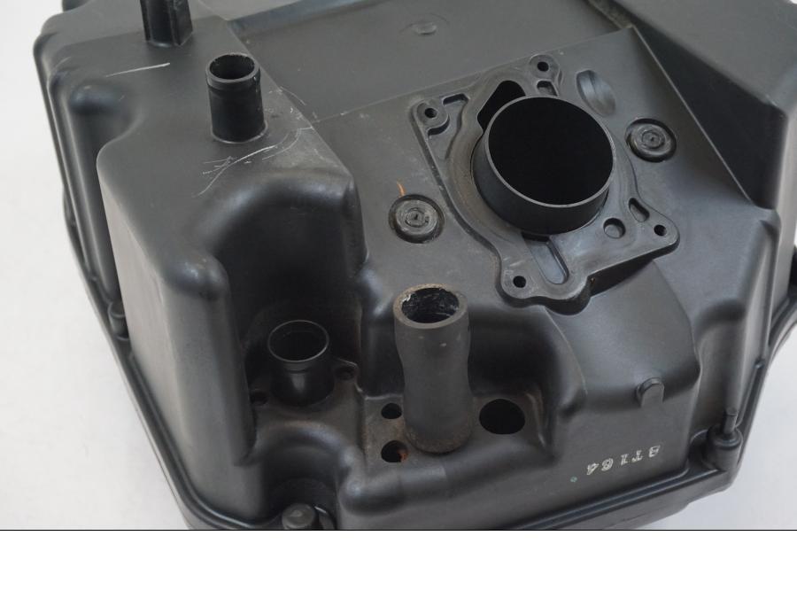 Extrabild2 på Luftburk från en Honda XL 1000 V -1999 motorcykel.