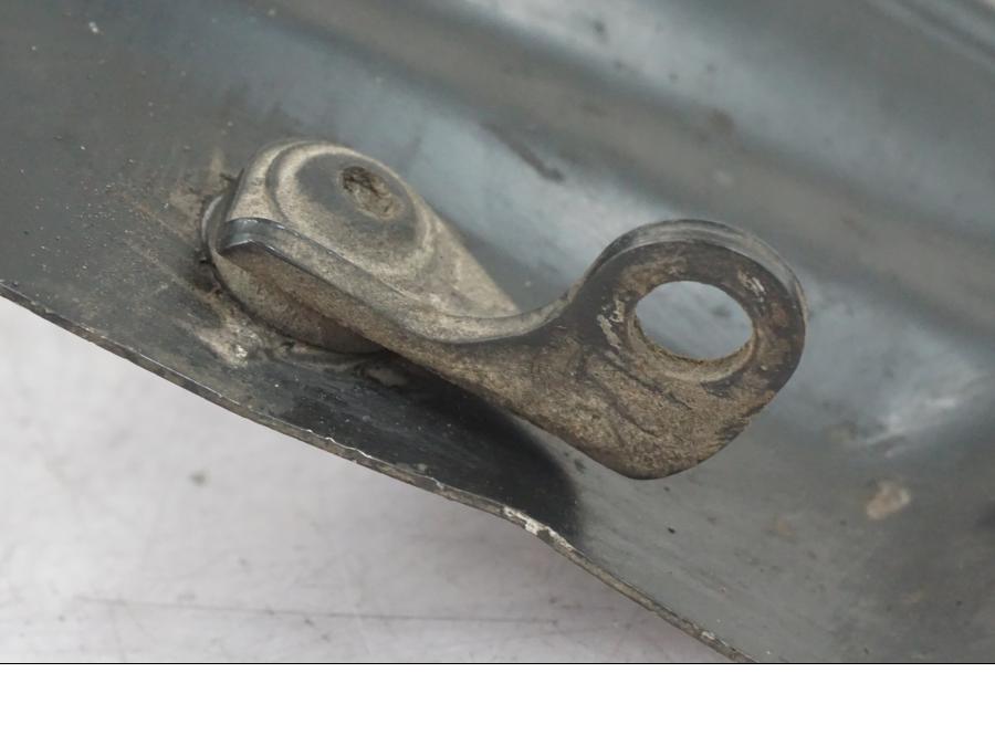 Baksidan på Värmeskydd från en BMW K 1100 LT -1999 motorcykel.