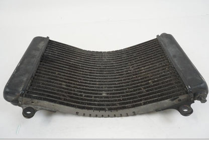 Snett nerifrån på Vattenkyl från en Aprilia RS 250 -1998 motorcykel.