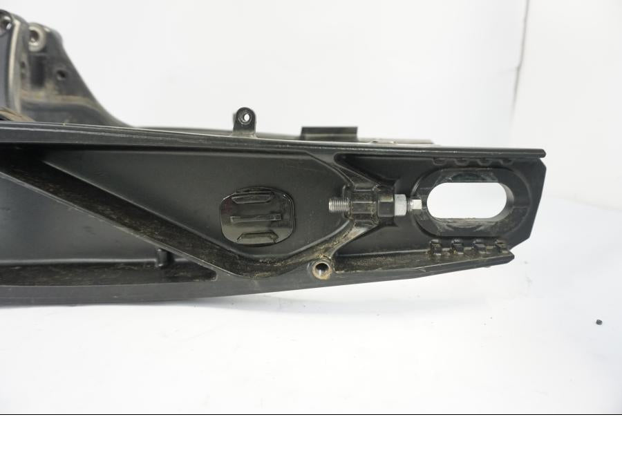 Snett uppifrån på Sving från en KTM 790 Duke -2018 motorcykel.