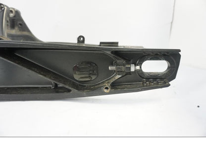 Snett uppifrån på Sving från en KTM 790 Duke -2018 motorcykel.