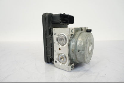 Höger sida på ABS Modulator från en BMW R 1250 GS -2019 motorcykel.