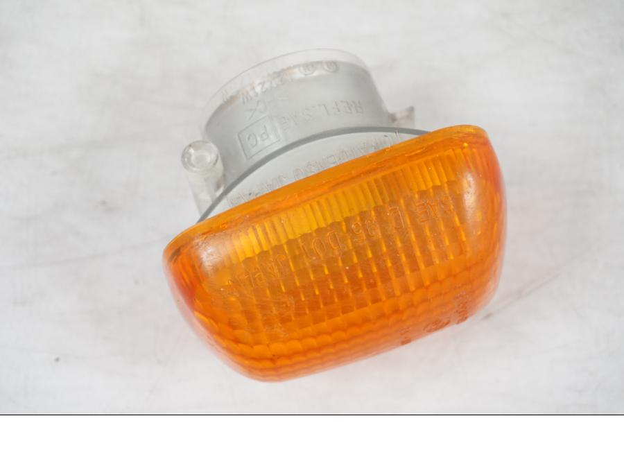Höger sida på Blinkersglas från en Suzuki SV 650 -1999 motorcykel.