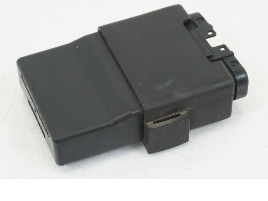 Snett uppifrån på CDI / ECU från en Honda CB 750 -2002 motorcykel.