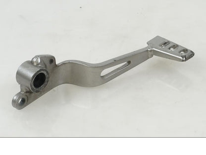 Framsidan på Bromspedal från en Kawasaki Ninja 125 -2019 motorcykel.