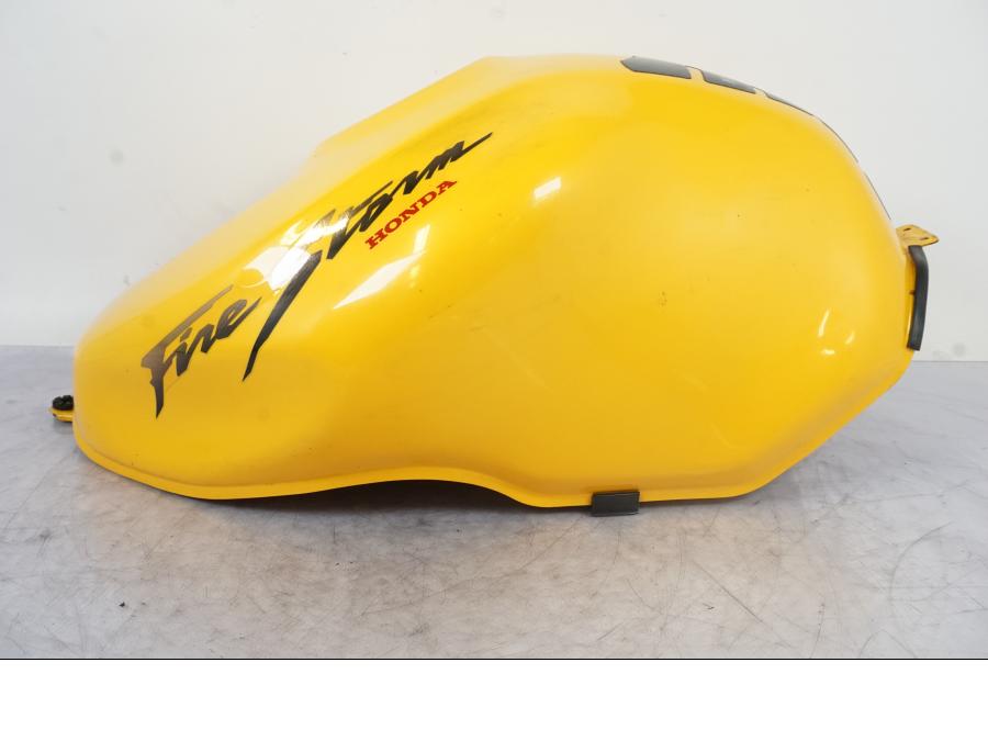 Baksidan på Bensintank från en Honda VTR 1000 F -1997 motorcykel.