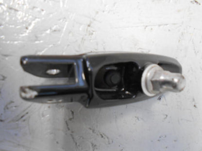 Höger sida på Fotpinne från en H-D Dyna Fat Bob FXDF -2018 motorcykel.