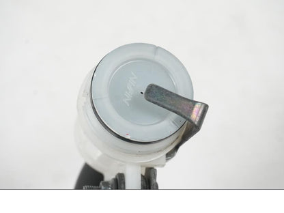 Vänster sida på Bromsvätskebehållare från en Yamaha MT-07 -2019 motorcykel.