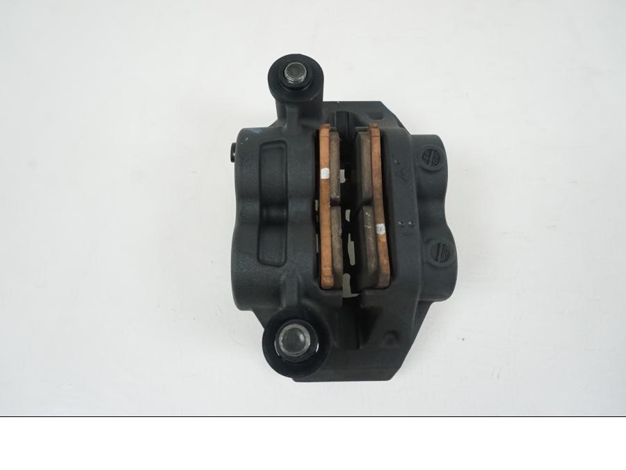 Höger sida på Bromsok från en Yamaha MT-09 Tracer -2021 motorcykel.