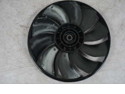 Höger sida på Vattenkylfläkt från en Yamaha MT-09 -2024 motorcykel.