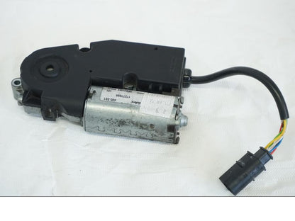 Framsidan på Vindrutemotor från en BMW K 1600 -2015 motorcykel.