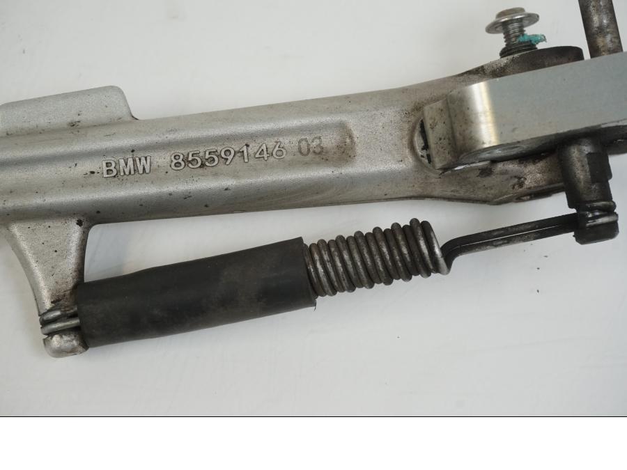 Baksidan på Sidostöd från en BMW S 1000 R -2019 motorcykel.