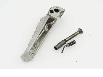 Snett uppifrån på Fotpinne från en Yamaha WR 125 -2010 motorcykel.