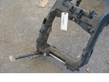 Vänster sida på Ram från en BMW S 1000 RR -2010 motorcykel.